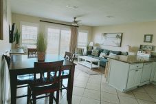 Condominium in Destin - 9B, Hook, Line & Sunshine