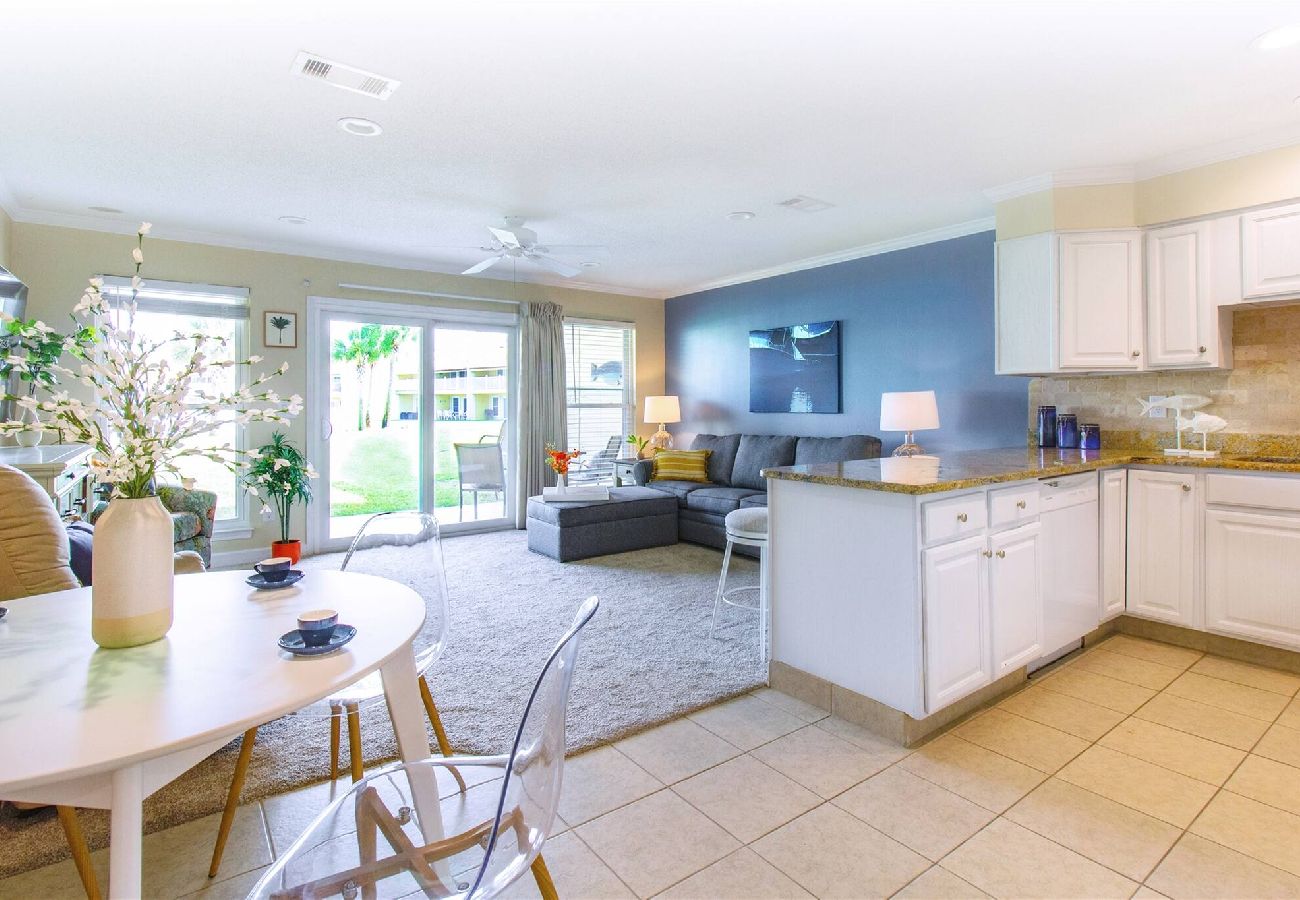 Condominium in Destin - 10D, The Beach Nest