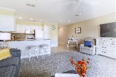 Condominium in Destin - 10D, The Beach Nest