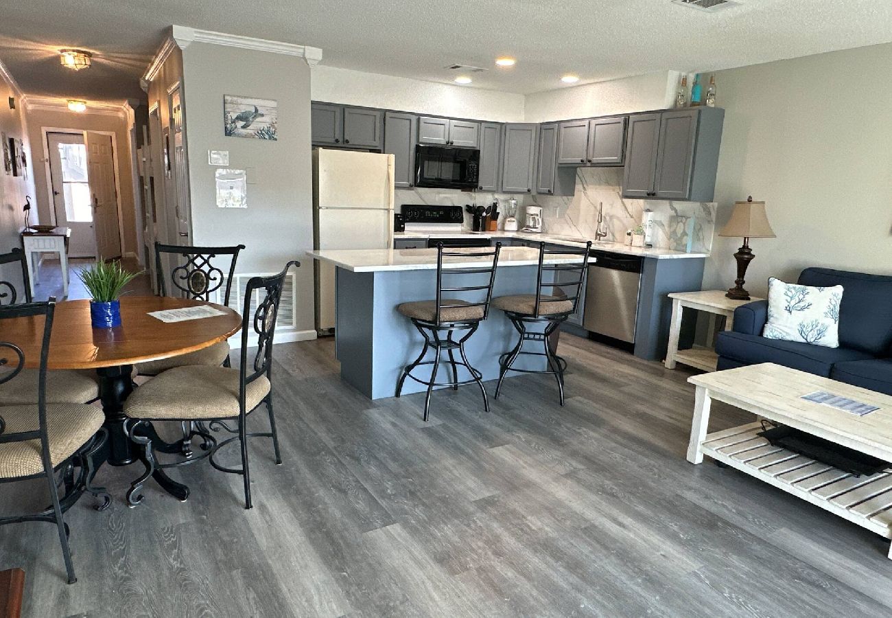 Condominium in Destin - 9A, Resting Beach Face