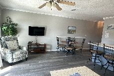 Condominium in Destin - 9A, Resting Beach Face