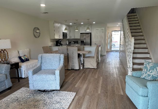 Townhouse in Miramar Beach - 1A, Emerald Daydream